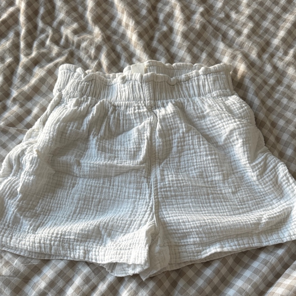 H&M Cream High Waist Women's Shorts